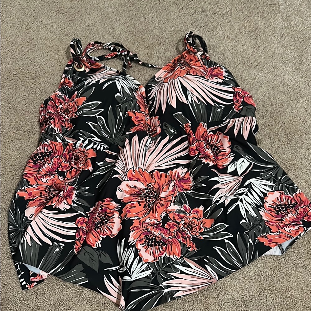 Kona Sol - Swimsuit  Top - 22W - Floral